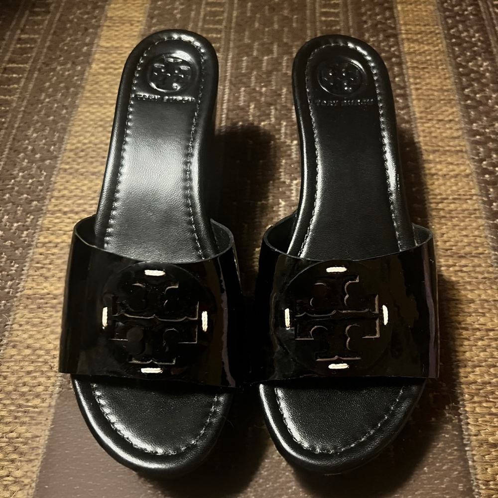 Tory Burch Patti Black Patent Slides Platform Wedge Mules Heels Sandals Size 8